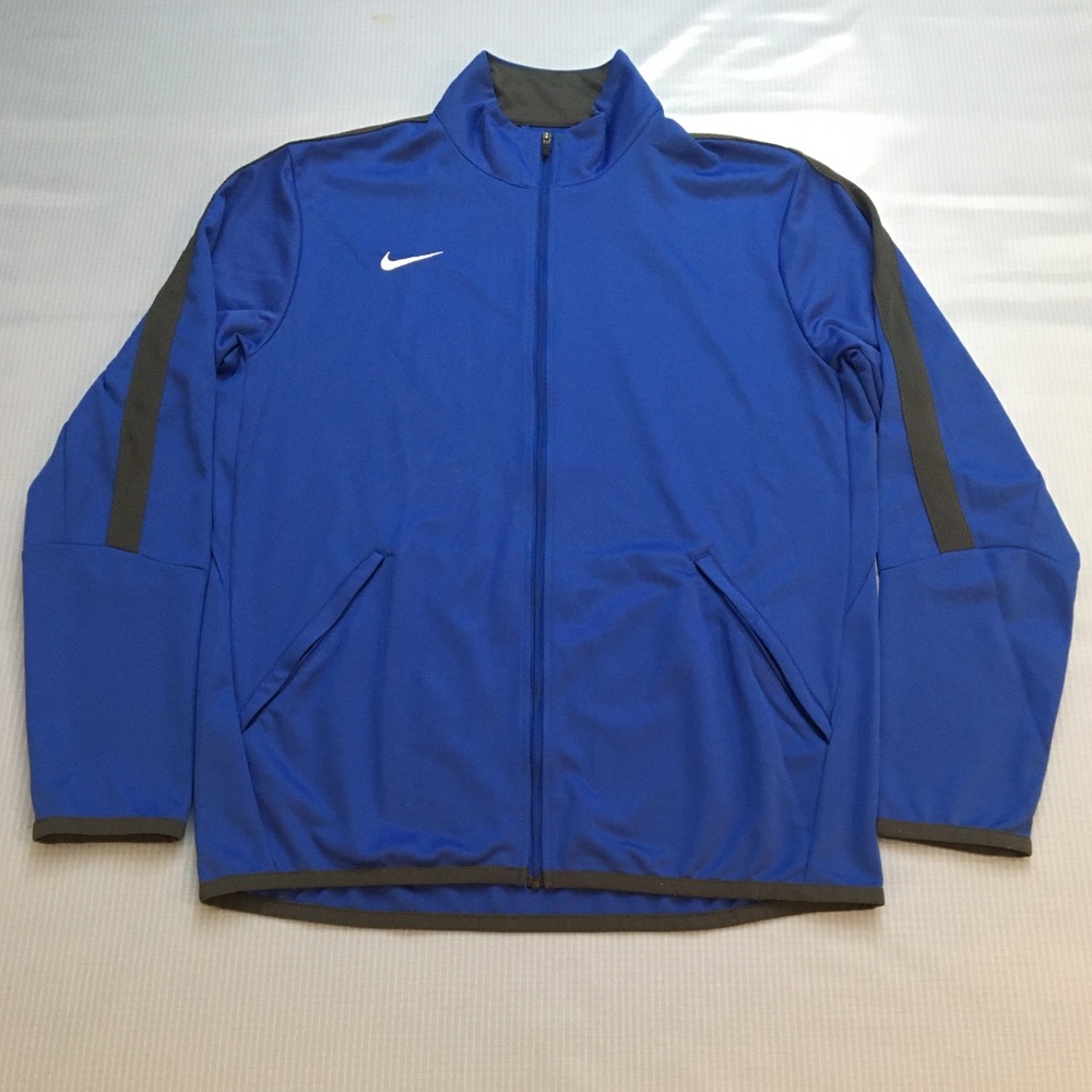 Blue Nike men’s jacket
